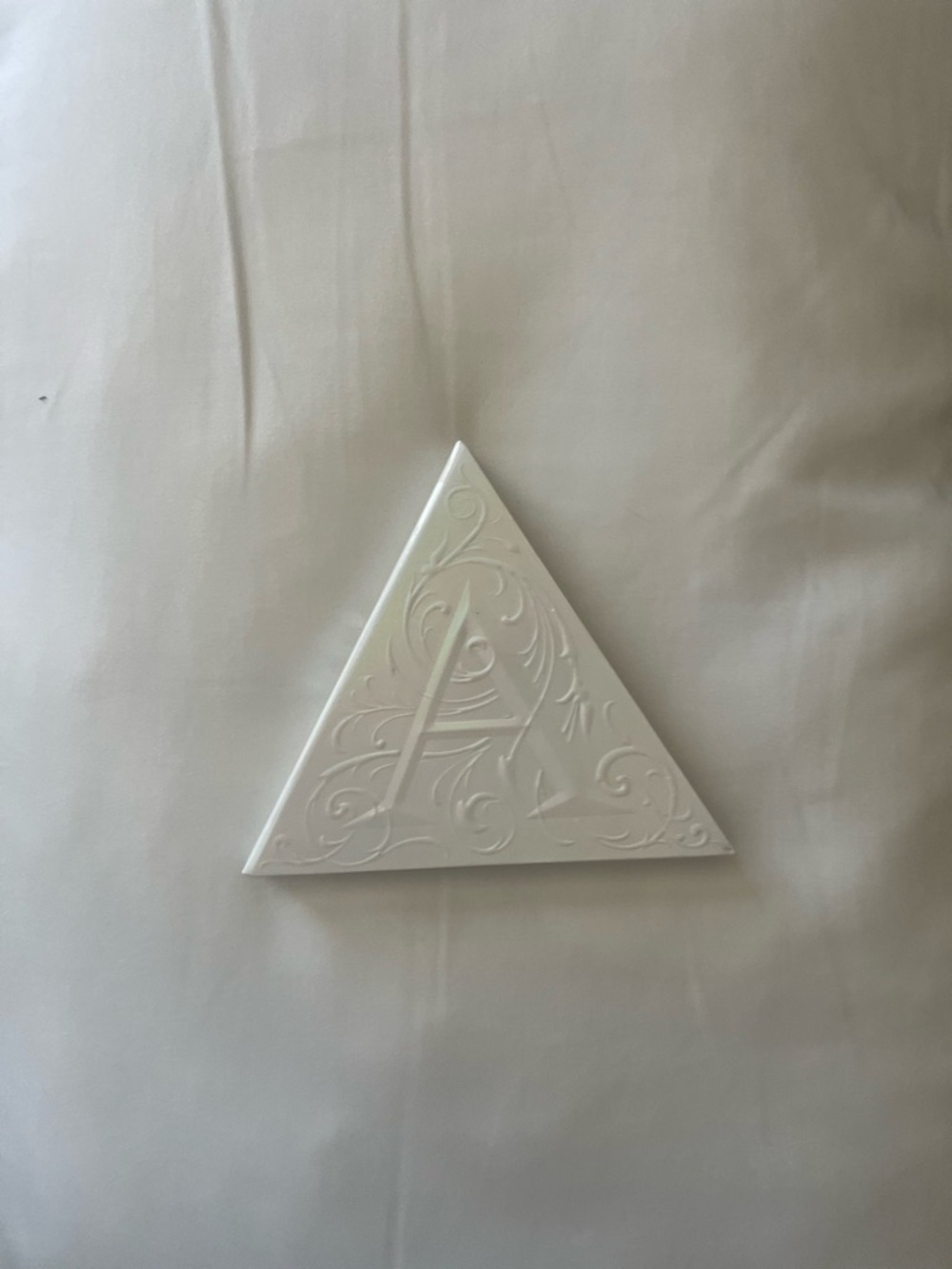 Kat Von D White Triangle Embossed Compact Palette